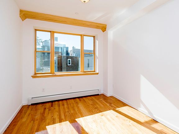 5th image of 18-10 Astoria Park S #2A