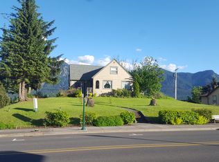 90 NW 2nd St, Stevenson, WA 98648