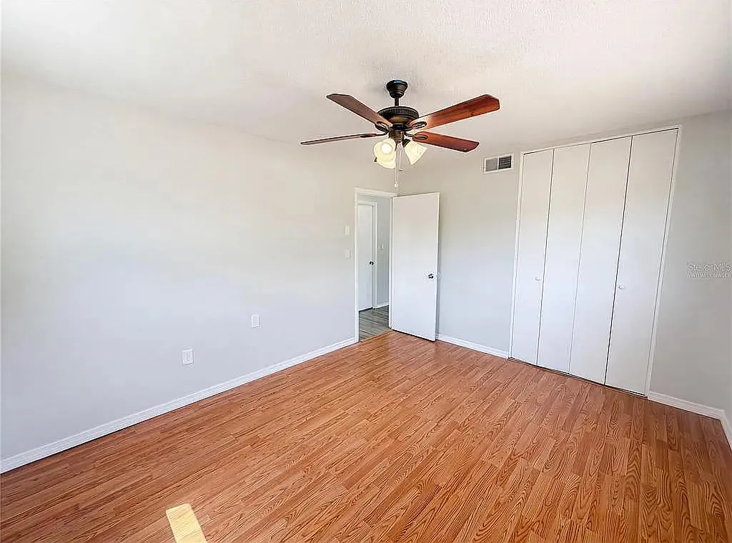3 bed, 2123 sqft, $2,376 — Photo 3