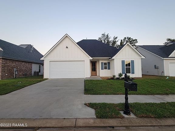 2nd image of 105 Valsain Ct