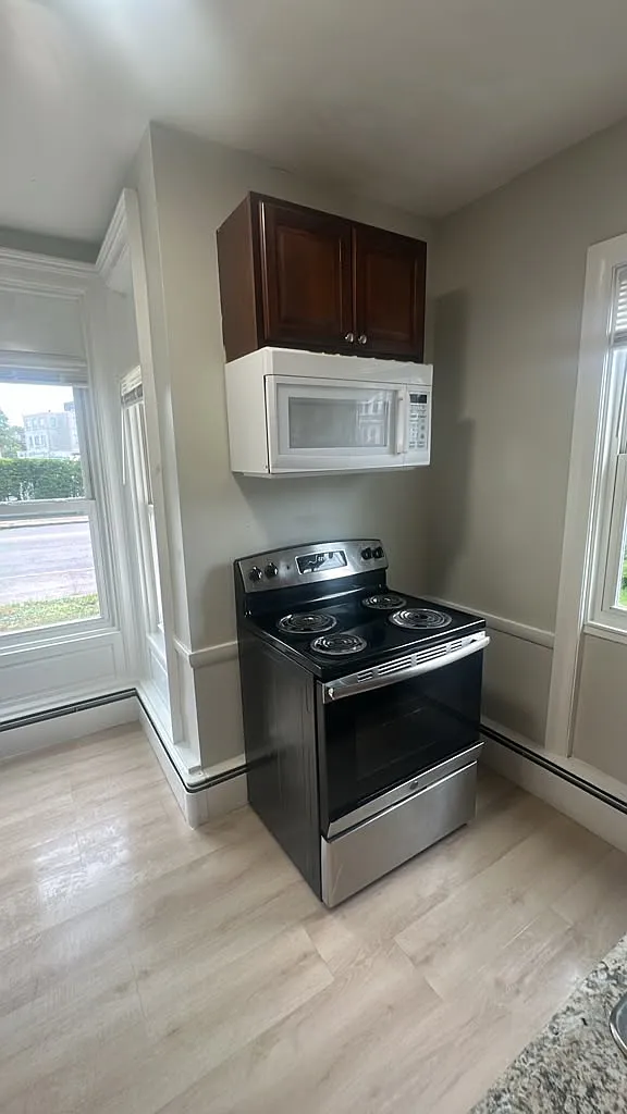 2 bed, 1400 sqft, $1,699 — Photo 3