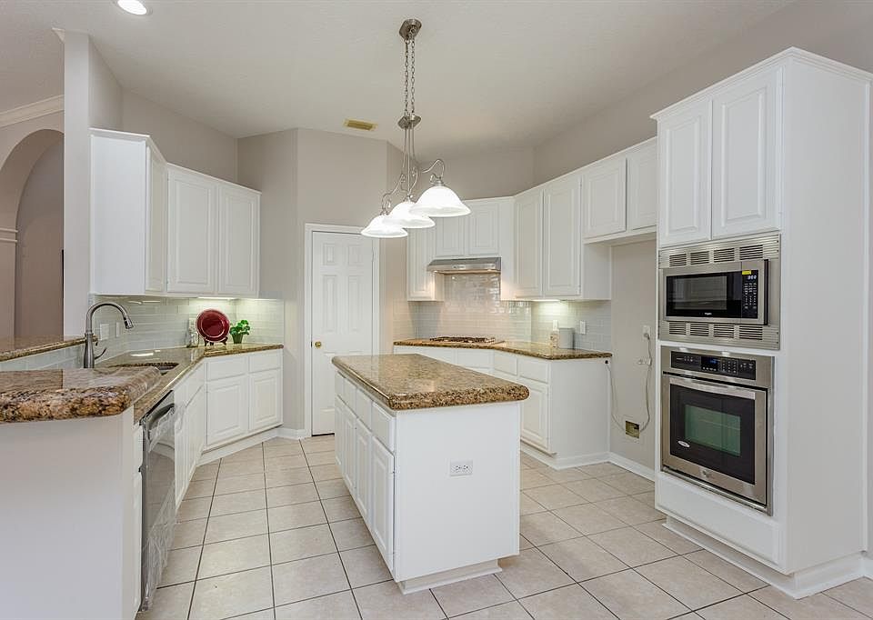 1st image of 5511 Ambrose Dr