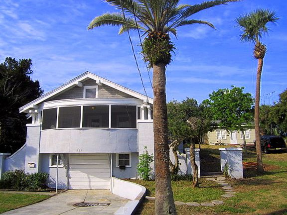 3rd image of 929 N Peninsula Dr