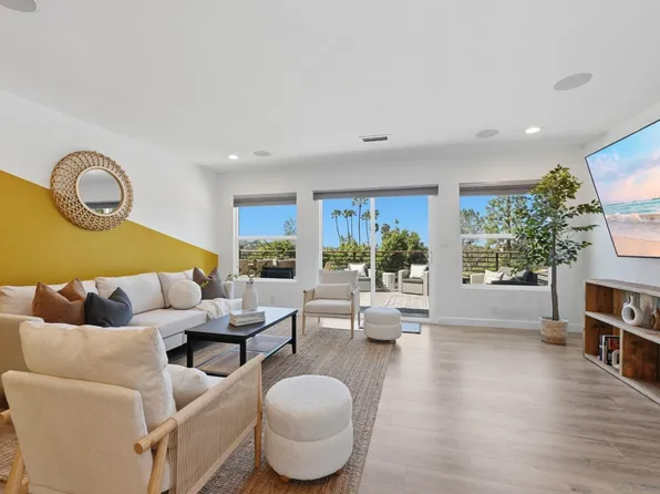 9257 Dillon Dr, La Mesa, CA 91941