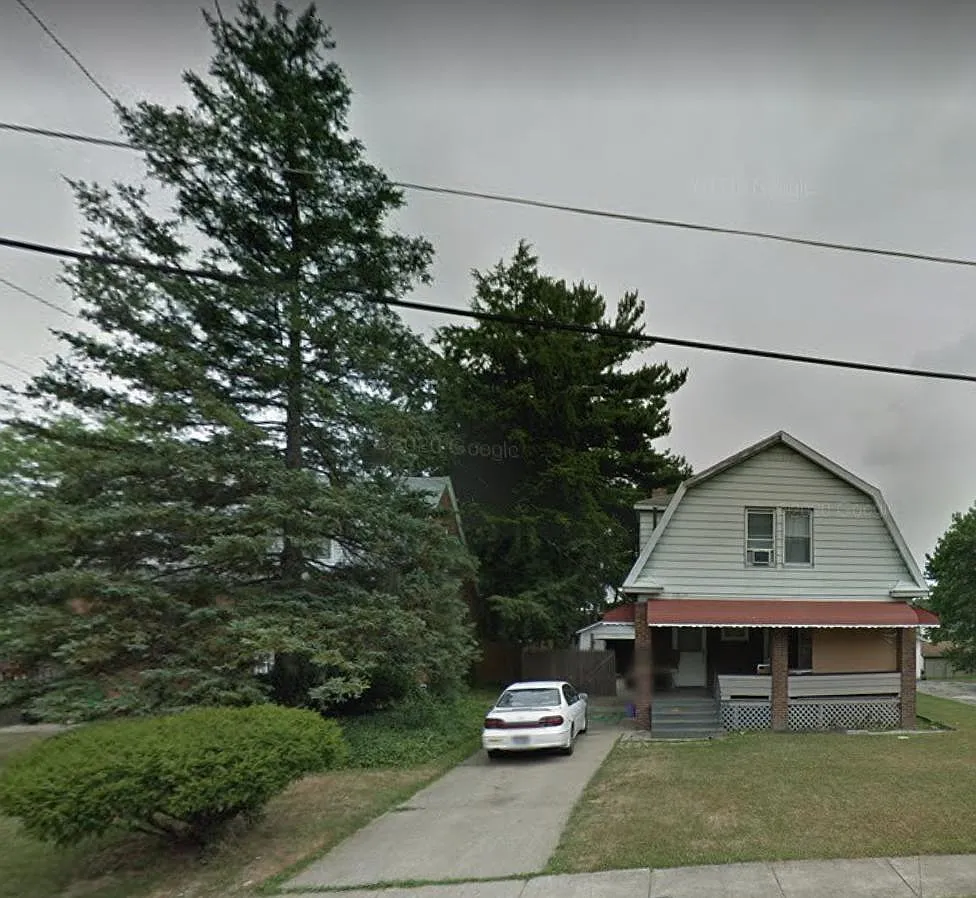 1920 S Heights Ave photo 1