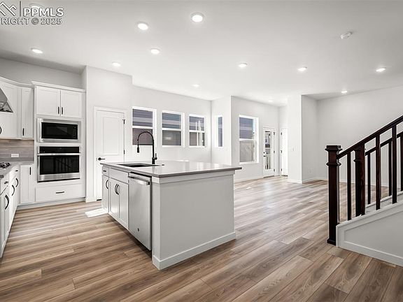 7th image of this home