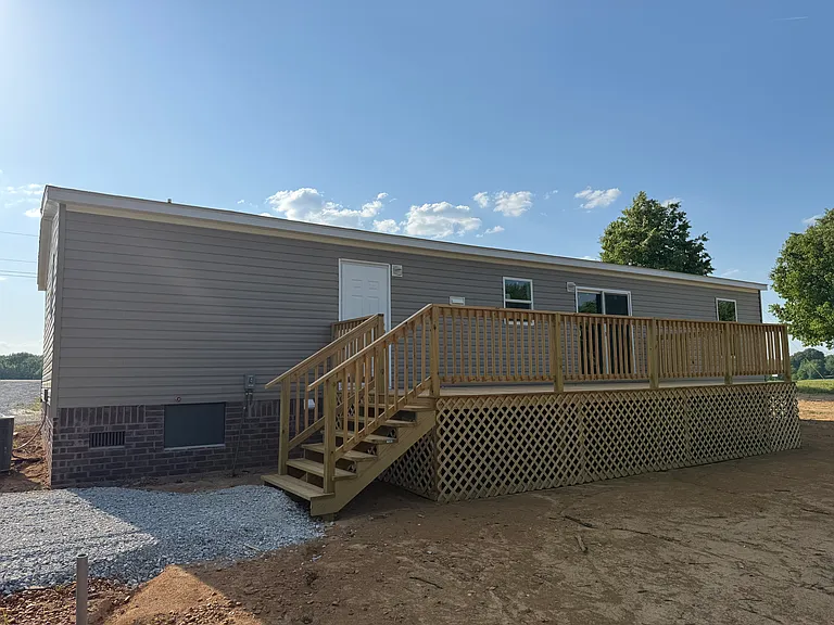 1832 Whitehead Rd — Photo 2
