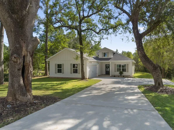 6541 Schwab Dr, Pensacola, FL 32504