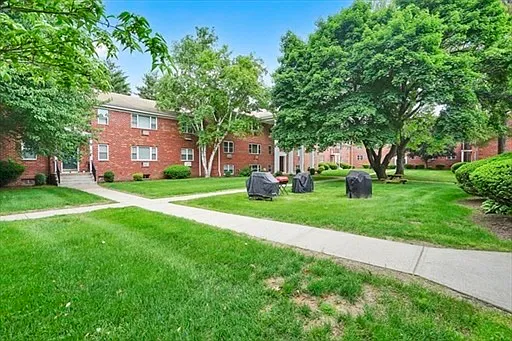 272 Regency Park Dr — Photo 24