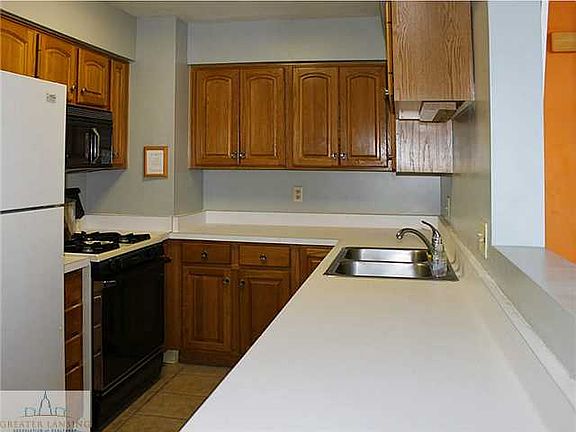 5th image of 3216 Manley Dr