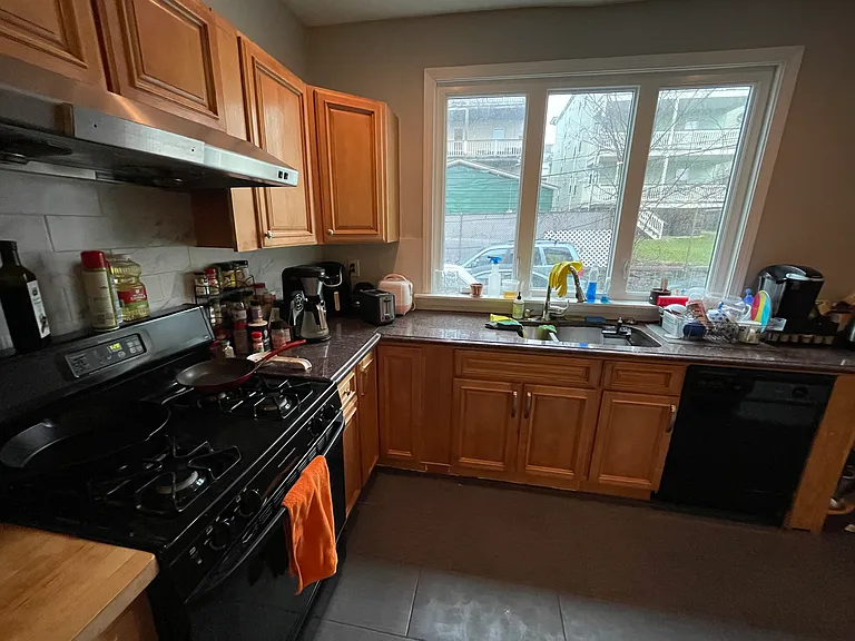 103 Bloomfield St — Photo 6