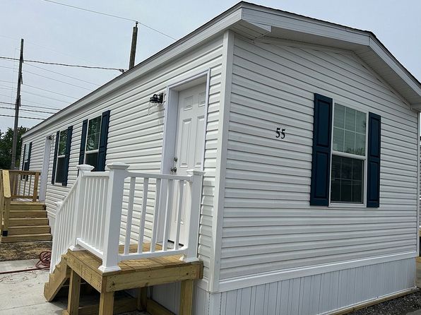 54 Shamrock Dr