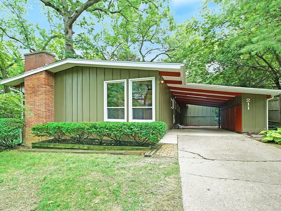 1st image of 211 McCotter Dr