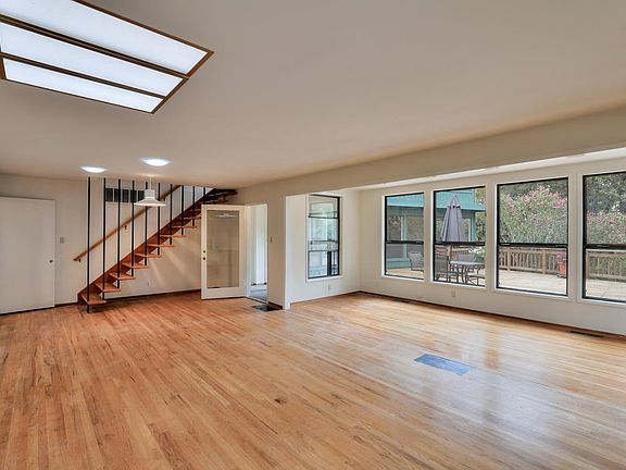 4th image of 1649 Belvoir Dr