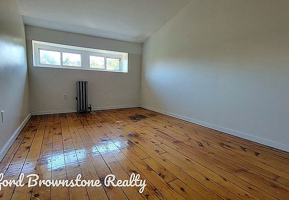 2nd image of 455 Willoughby Ave APT 3