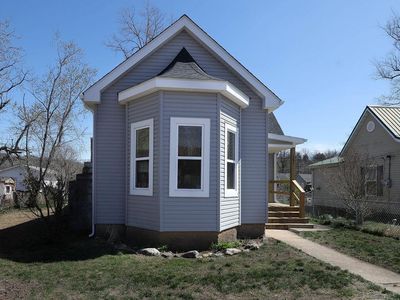 207 E 2nd St, De Soto, MO, 63020