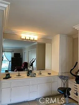 1226 S Mayflower Ave #A — Photo 9