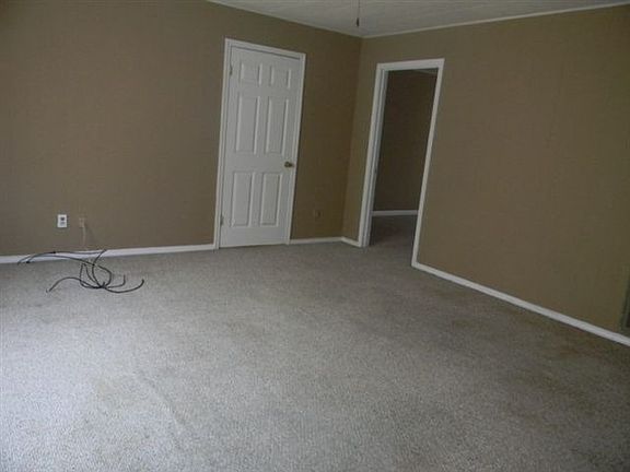4th image of 203 Chicago Ave