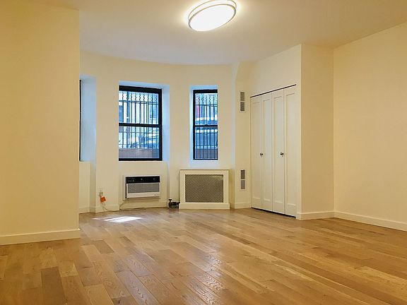 2nd image of 162 W 75th St APT 1F