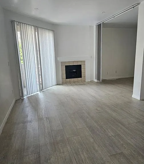 13718 Moorpark St — Photo 12