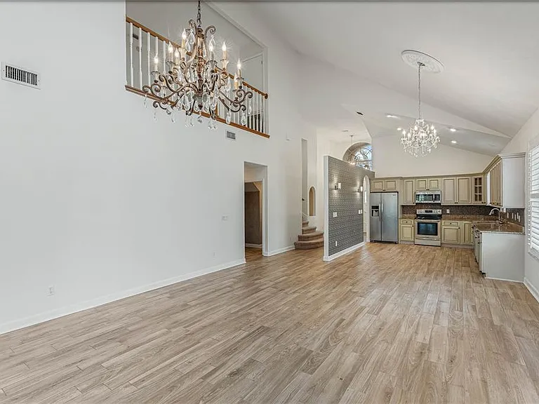 7284 Hawksnest Blvd — Photo 9