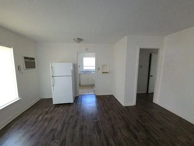 802 W Dean Ave #802 WEST DEAN AVENUE — Photo 3