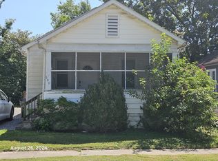 609 W Cherry St, Carbondale, IL 62901