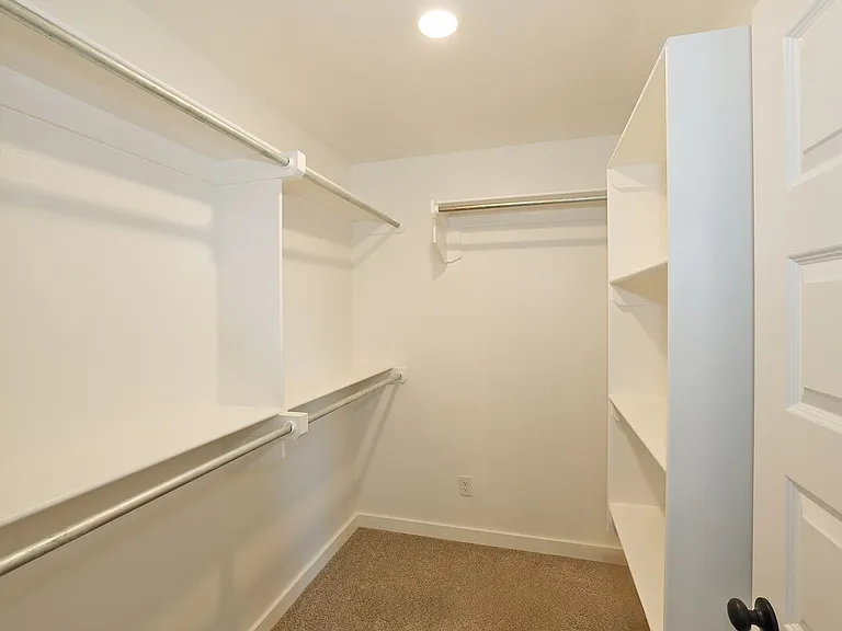 6669 Athens St — Photo 12