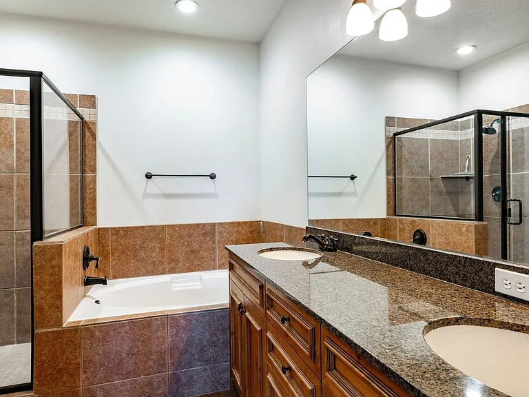 1490 W Alpine Ave — Photo 3