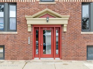 2916 W Berteau Ave #2, Chicago, IL 60618