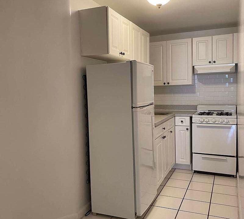 2nd image of 535 3rd Ave APT 3C