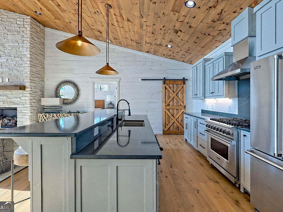 13th image of this home