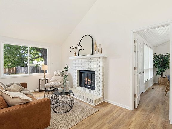 4th image of 2989 8th St SW