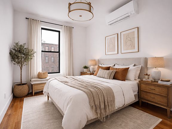 3rd image of 10 W 122nd St #4R