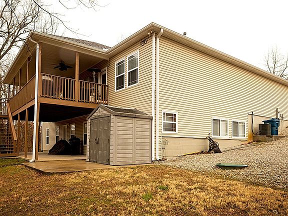 3rd image of 9 Warwick Dr