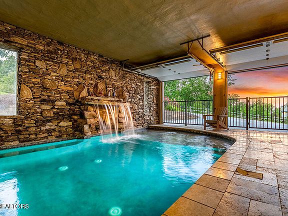 2nd image of 3222 Laurel Cove Trl