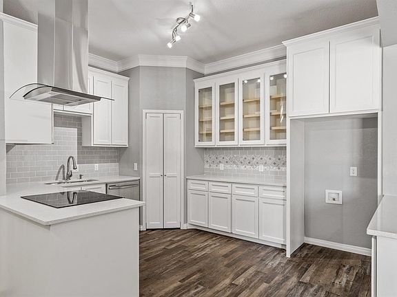 5th image of 1032 Kingston Dr