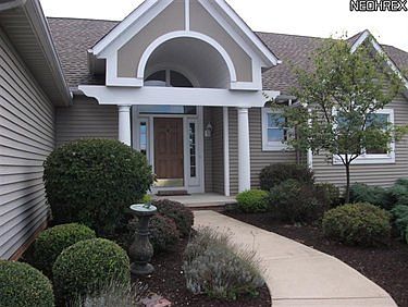 2nd image of 1302 Oakmont Dr