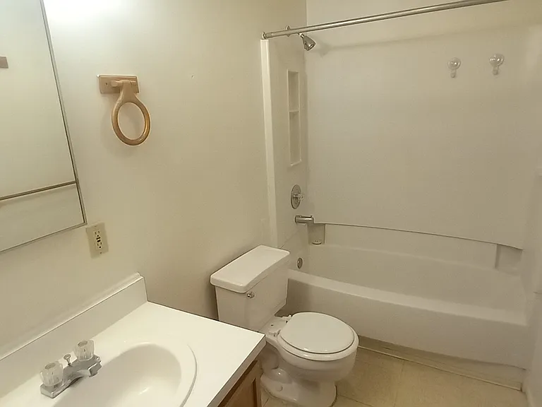 25455 James St — Photo 7