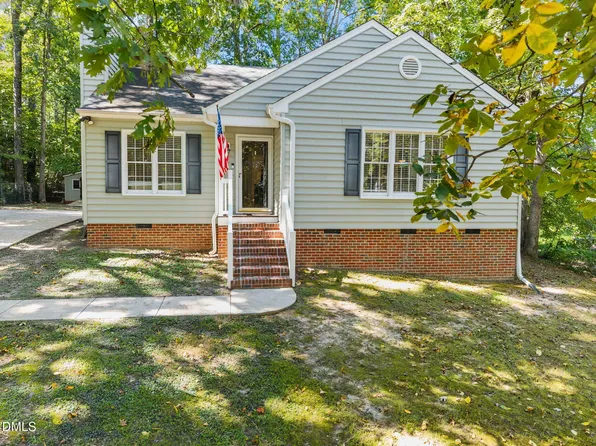 140 Bramble Ct, Youngsville, NC 27596