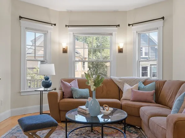 32 Burnside Ave #2, Somerville, MA 02144