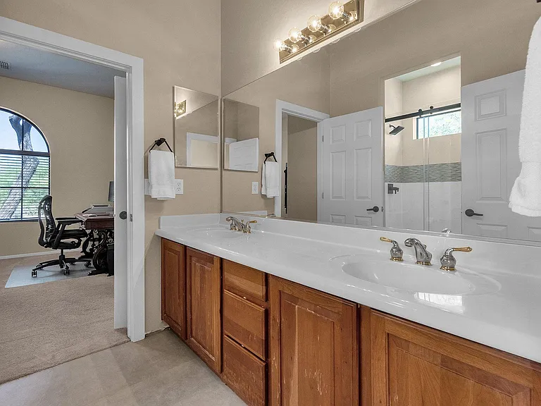 1715 W Ainsworth Dr — Photo 34