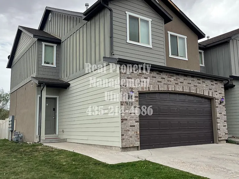 428 E Gray Fox Ln — Photo 1