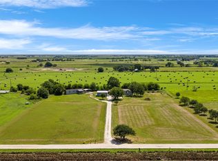 2422 Minks Rd, Wallis, TX 77485