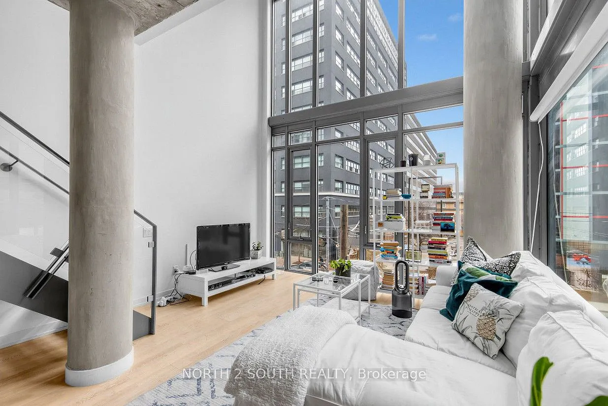 3 bed, $6,499 — Photo 1