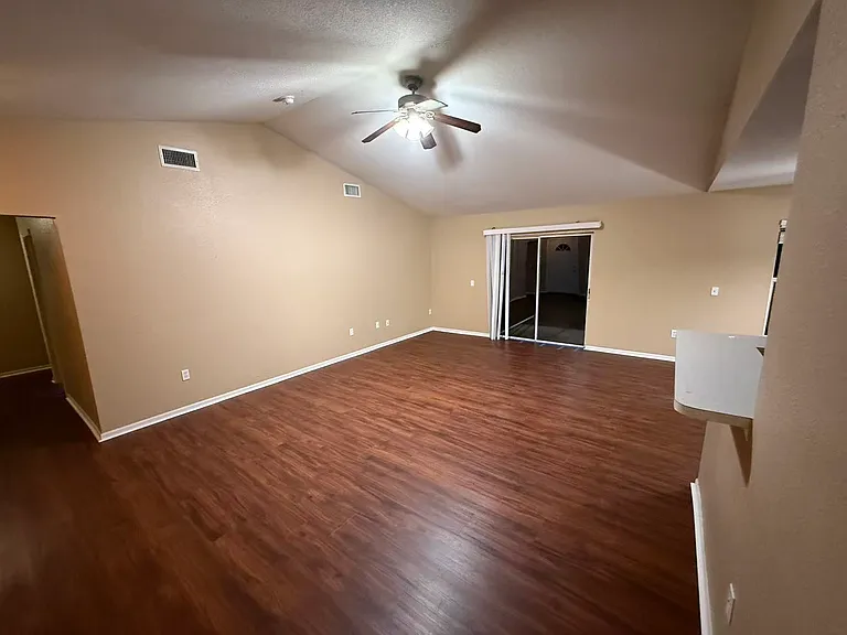 717 Cockatoo Ct — Photo 9