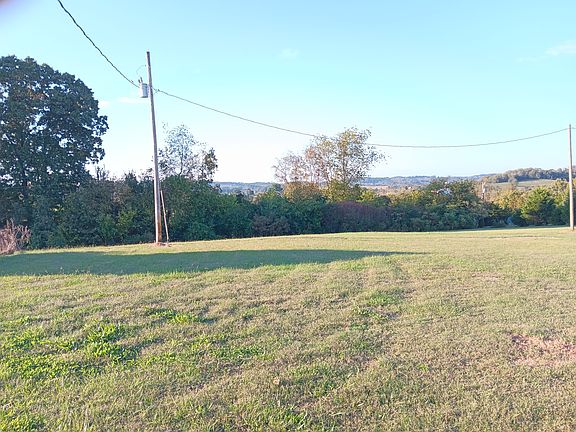 3rd image of 1233 Zirkle Rd