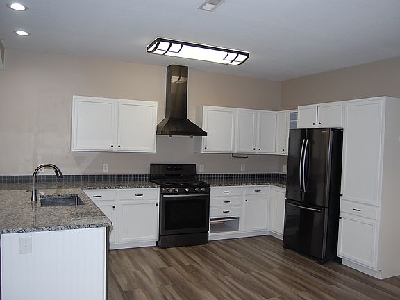 5th image of 5241 Sinclair Dr