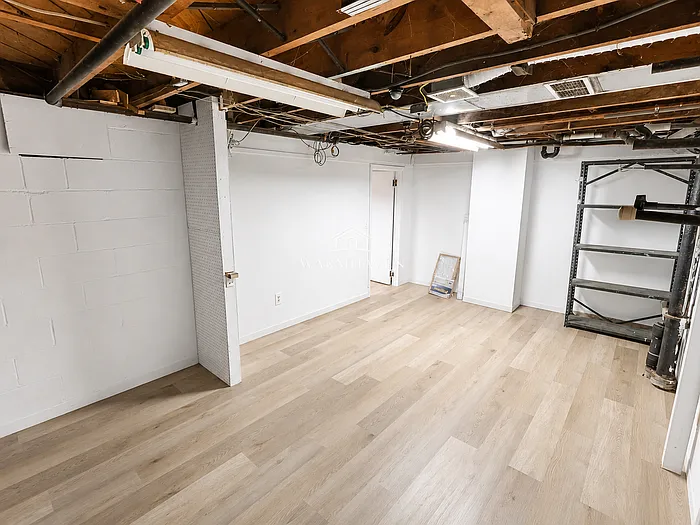 302 N Pershing Ave — Photo 19