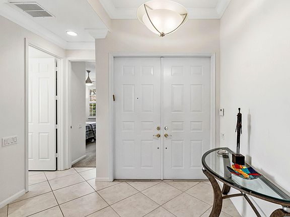 2nd image of 6922 Elianto Way